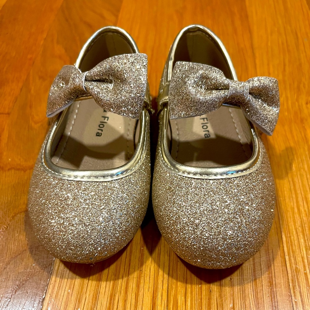 Sparkly Gold Shoes 5T